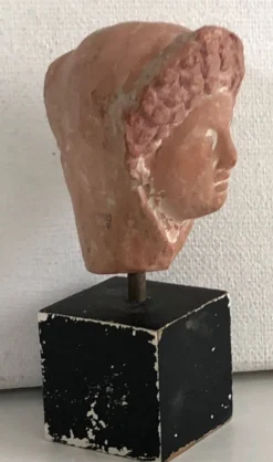Tête de femme en céramique