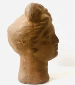 Tête de Femme Terre