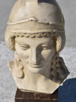 Tête de l'Athéna de Poitiers, vers 1960