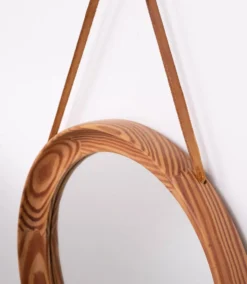 Uno & Östen Kristiansson Miroir rond en pin massif Suède années 1960