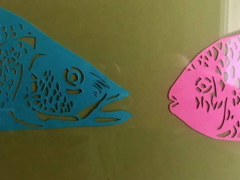 Œuvre papier de couleur tête à tête