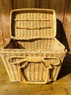 Valisette en rotin vintage