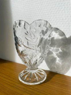Vase allemand en cristal et forme de cœur