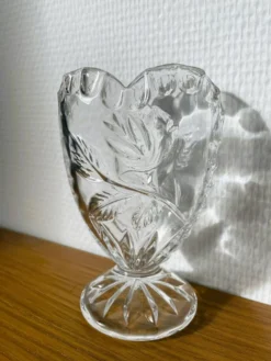 Vase allemand en cristal et forme de cœur