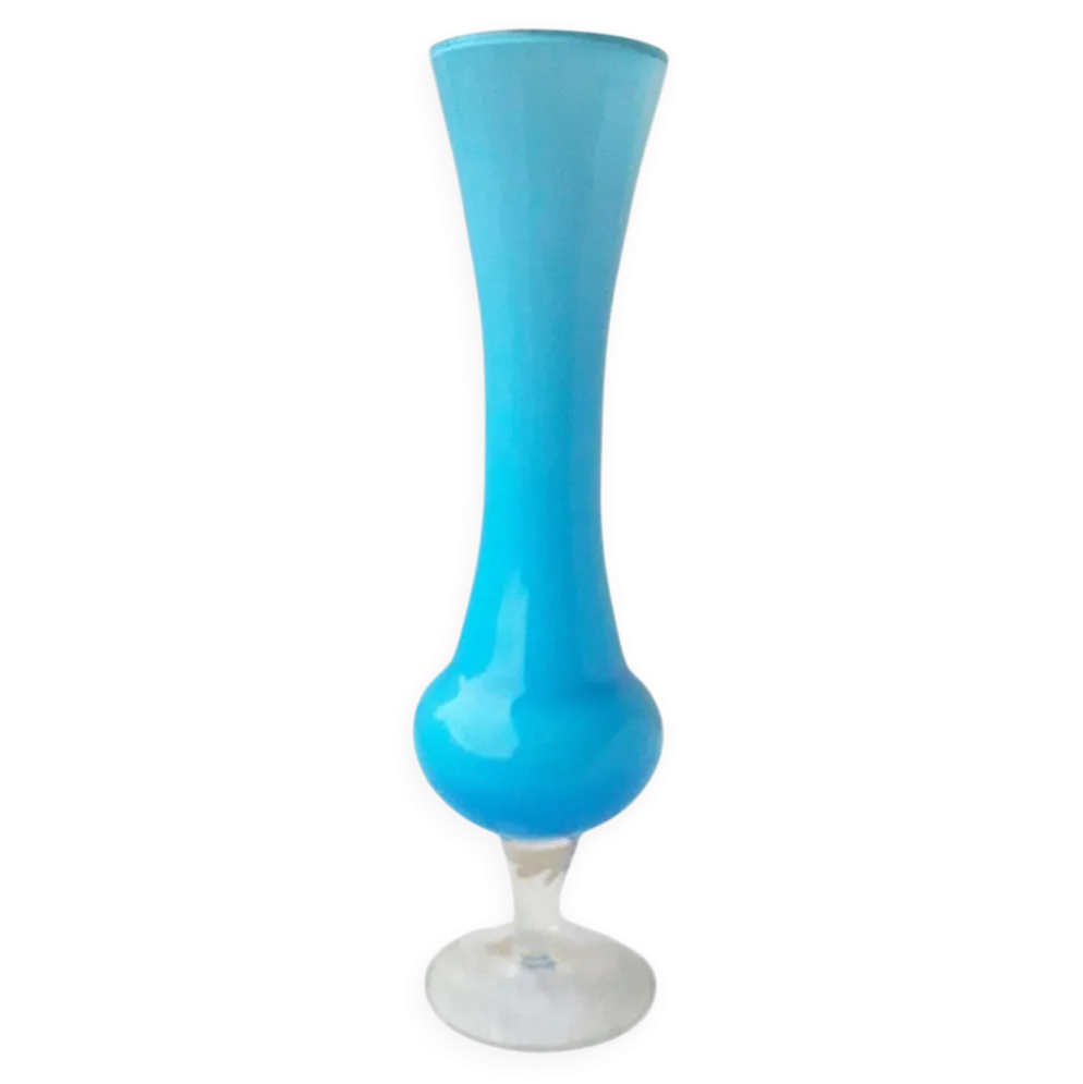 Vase bleu en opaline