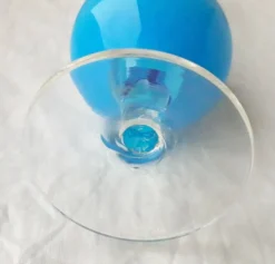 Vase bleu en opaline