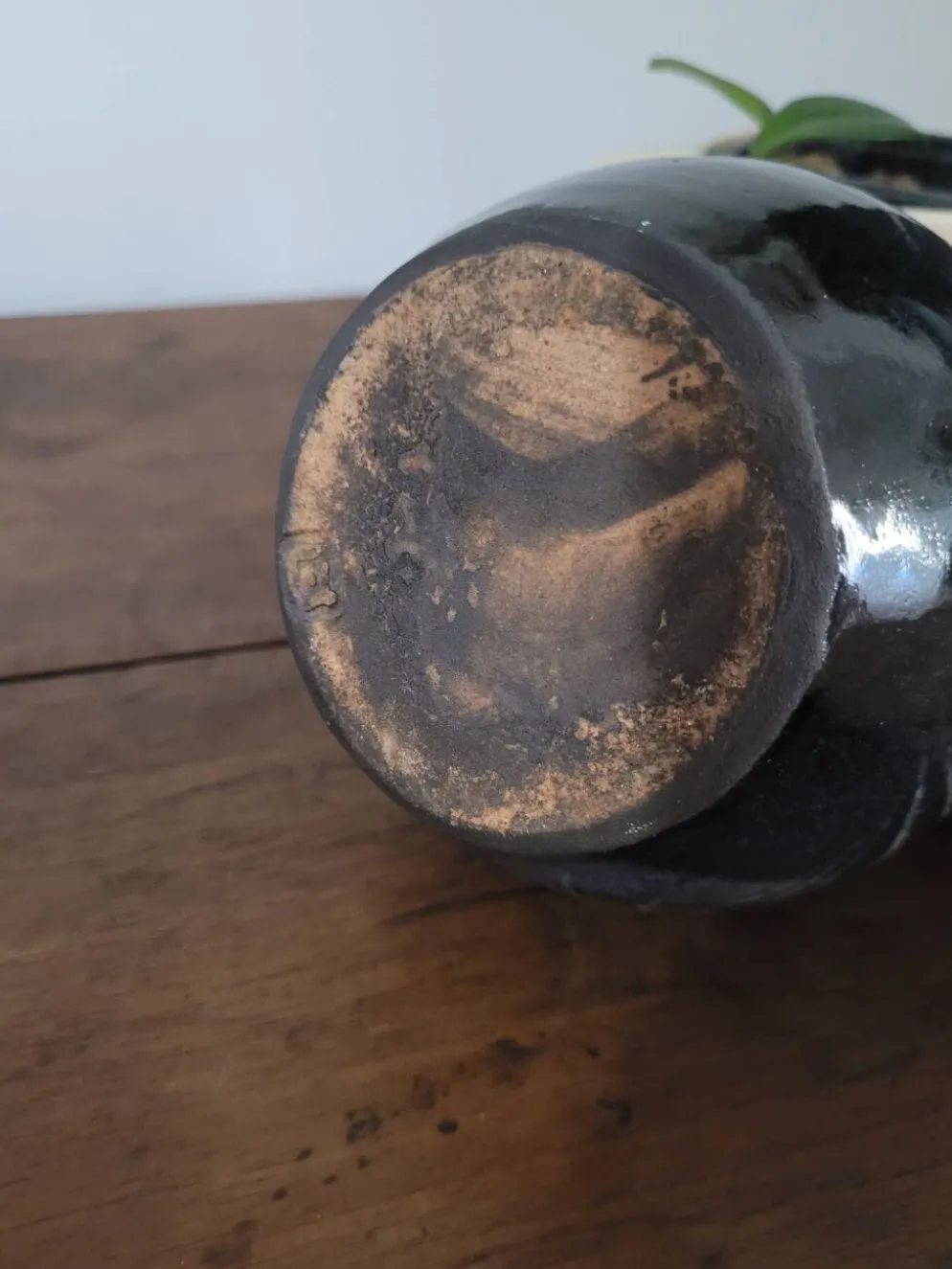 Vase boule en grès vernissé