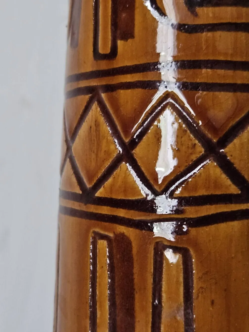 Vase bouteille italien signé, 1950-60