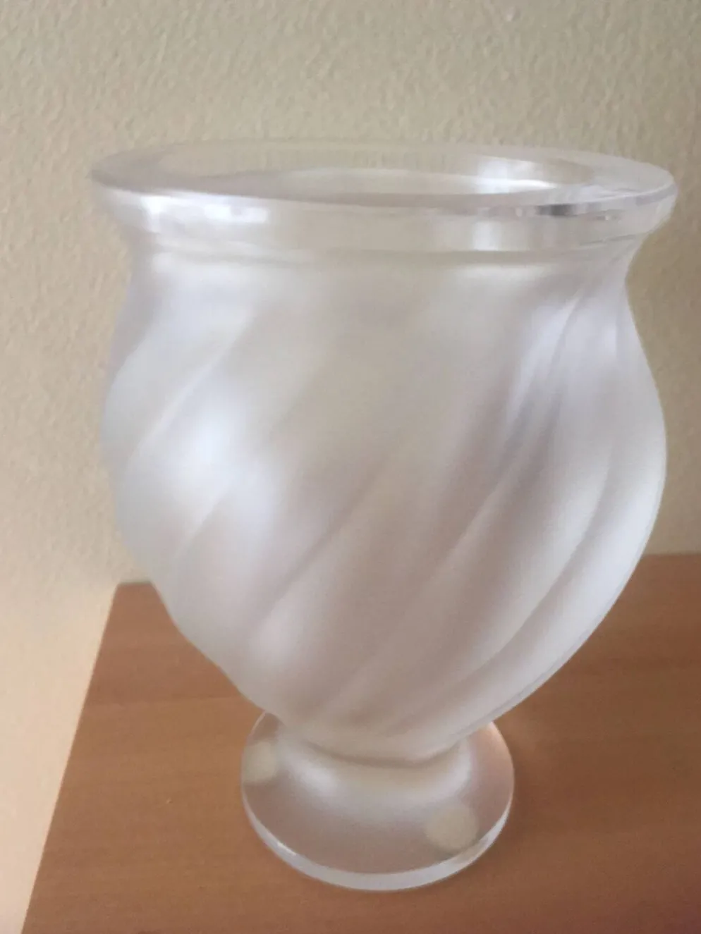 Vase cristal ancien signé Lalique