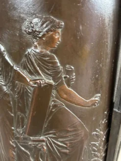 Vase en bronze dans le goût de l’antique, France vers 1880