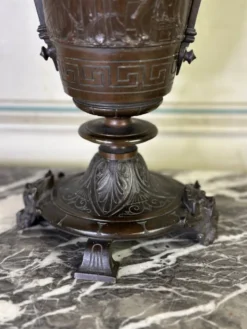 Vase en bronze dans le goût de l’antique, France vers 1880