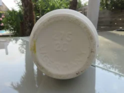 Vase en céramique avec anse 