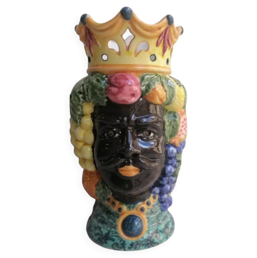vase en céramique en forme de têtes de Maure siciliennes