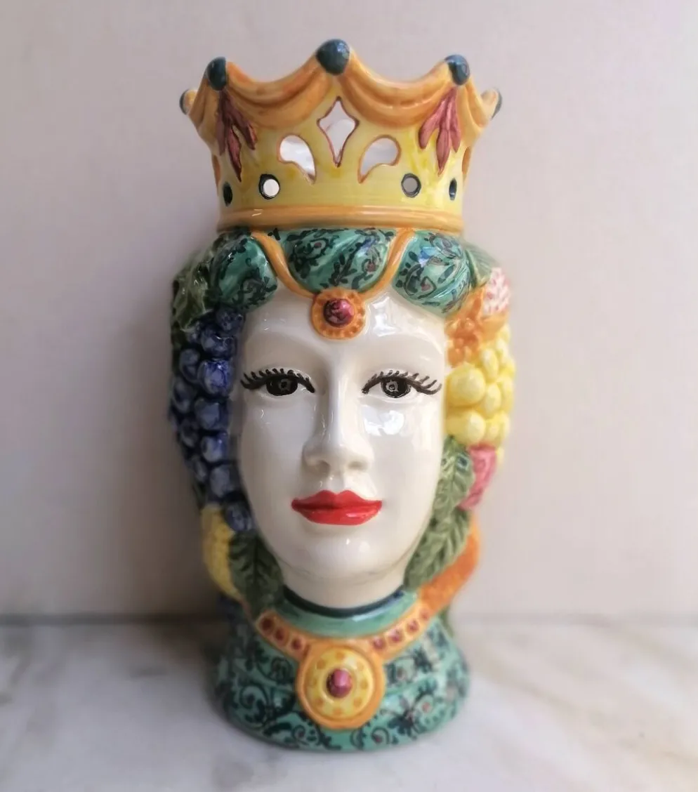 vase en céramique en forme de têtes de Maure siciliennes