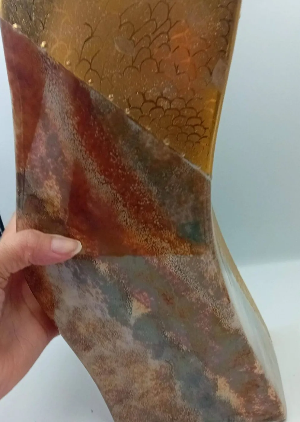 Vase en porcelaine d'art fait main signé J. Rozio – Décor Oiseau de Paradis