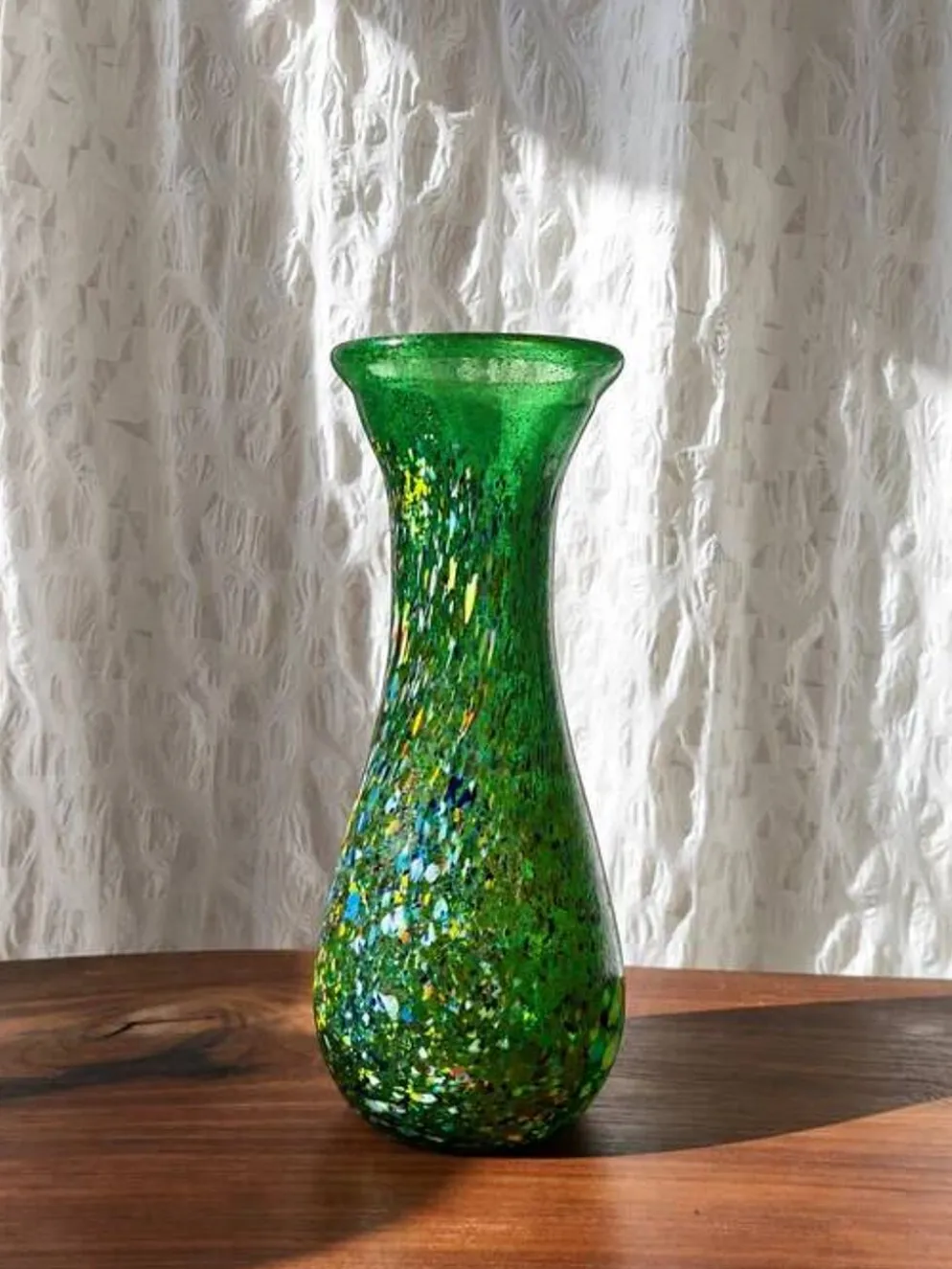 Vase en verre art moderne vintage vert Budveszel Gyula Hongrie années 1990
