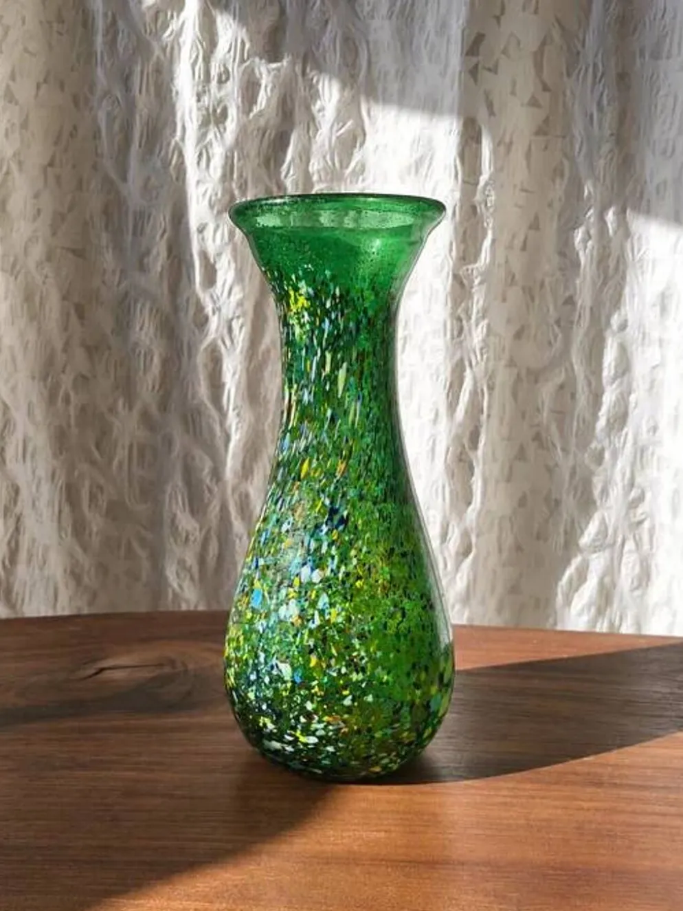 Vase en verre art moderne vintage vert Budveszel Gyula Hongrie années 1990