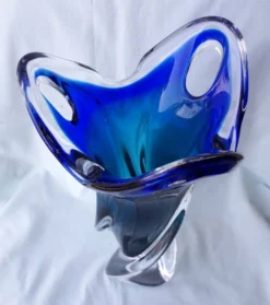 Vase en verre bleu style Murano