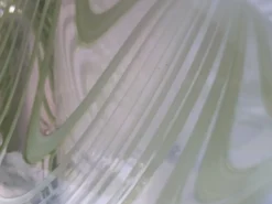 Vase en verre à liseré vert