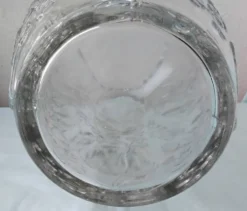 Vase en verre pressé moulé