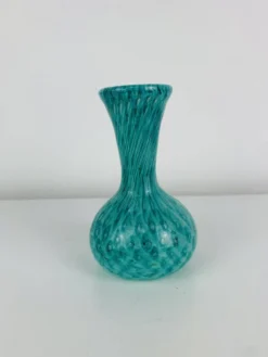 Vase en verre soufflé vert/bleu vintage