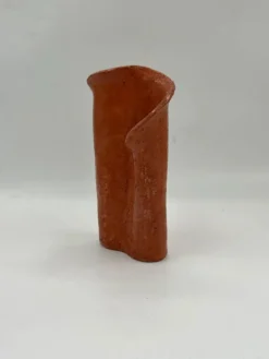 Vase sculptural en céramique d’atelier, terracotta à double bec