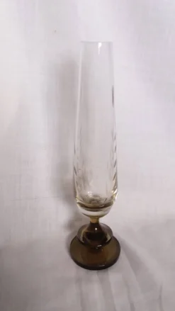 Vase soliflore en verre ciselé et pied en verre fumé