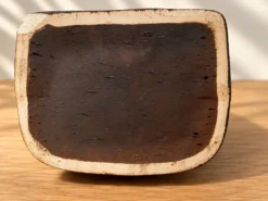 Vase soliflore sculptural en céramique noire – années 60/70