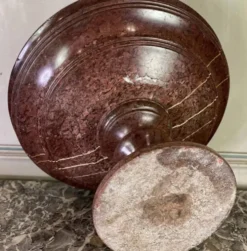 Vasque en marbre rouge griotte vers 1800
