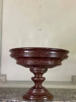 Vasque en marbre rouge griotte vers 1800