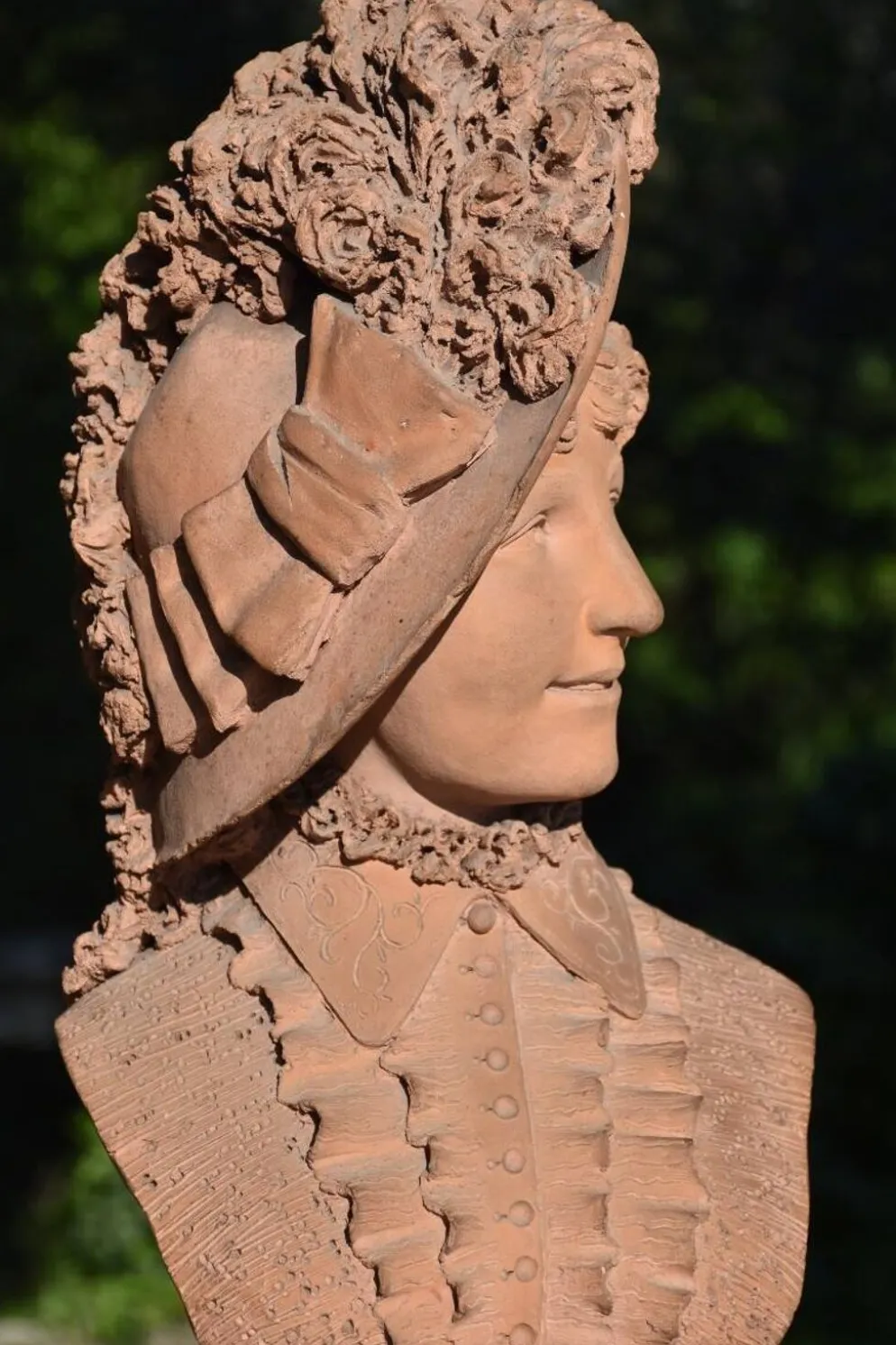 Victor Vermare, Femme coiffée d'un chapeau à plume (1883)