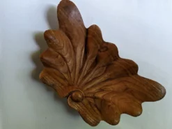 Vide poche coquillage en bois sculpté
