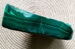 Vide-poche en malachite naturelle du Congo