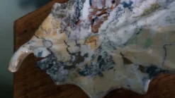 Vide poche feuille émaillage irisé, signé Gfredy