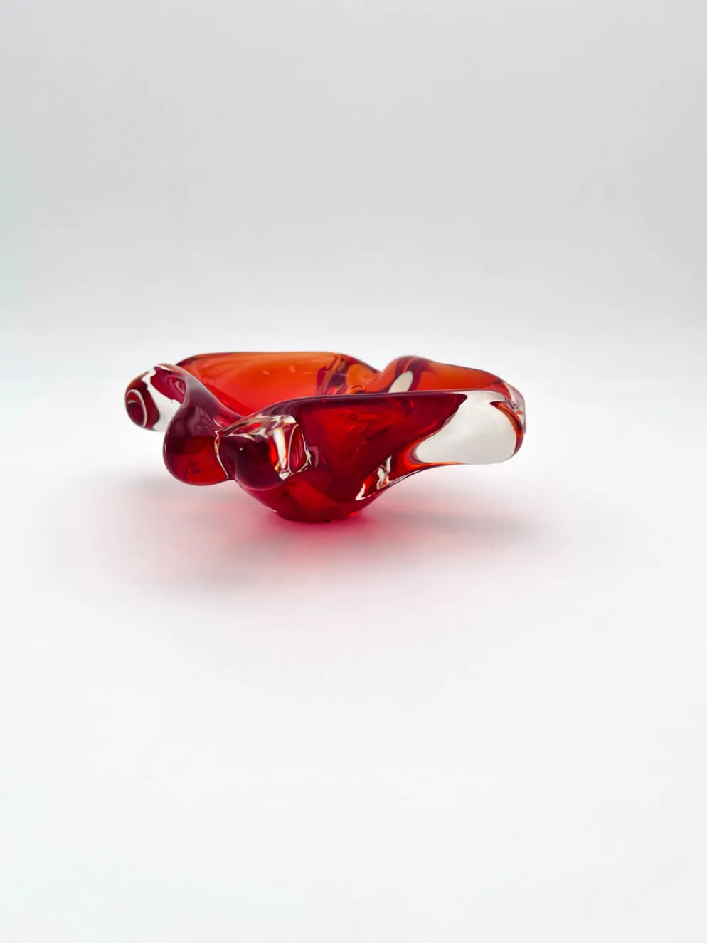 Vide-poche Flavio Poli Seguso Sommerso rouge, années 60