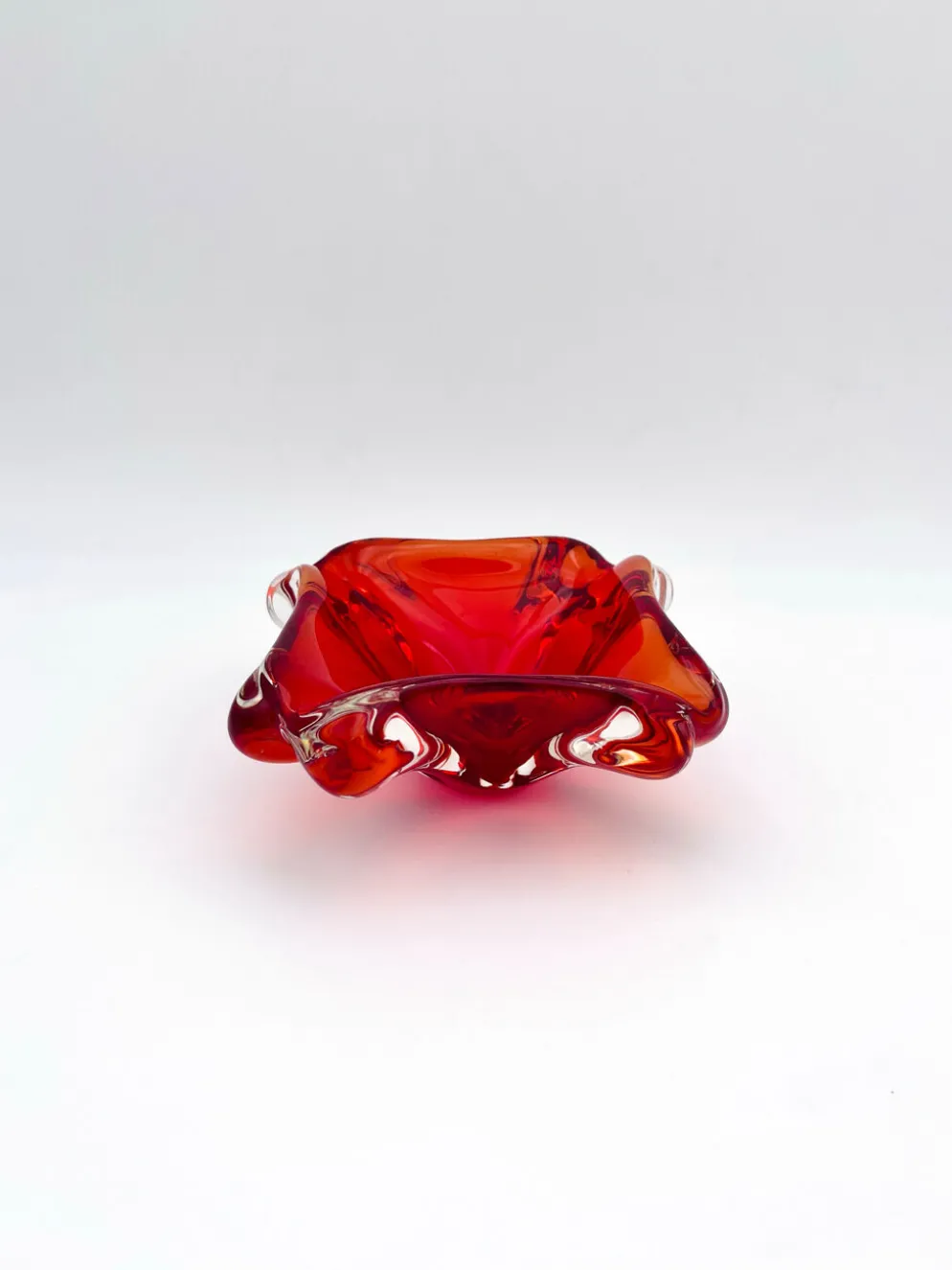 Vide-poche Flavio Poli Seguso Sommerso rouge, années 60