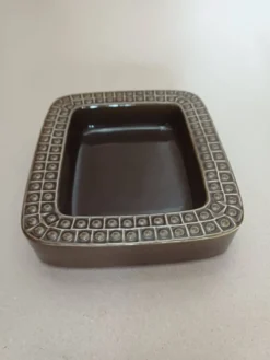 Vide-poche Kub Gunnar Nylund pour Rörstrand – Céramique scandinave, années