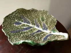 Vide poche vintage en céramique feuille de chou, signé