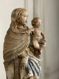 Vierge à l’enfant en albâtre, trace importante de polychromie, Flandre XVIème siècle