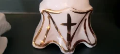Vierge à l'enfant et vase dorés à l'or fin