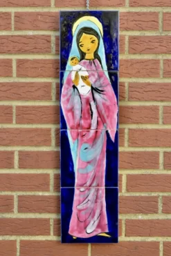 Vierge à l'enfant - peinture sur céramique signée J.Ortega.