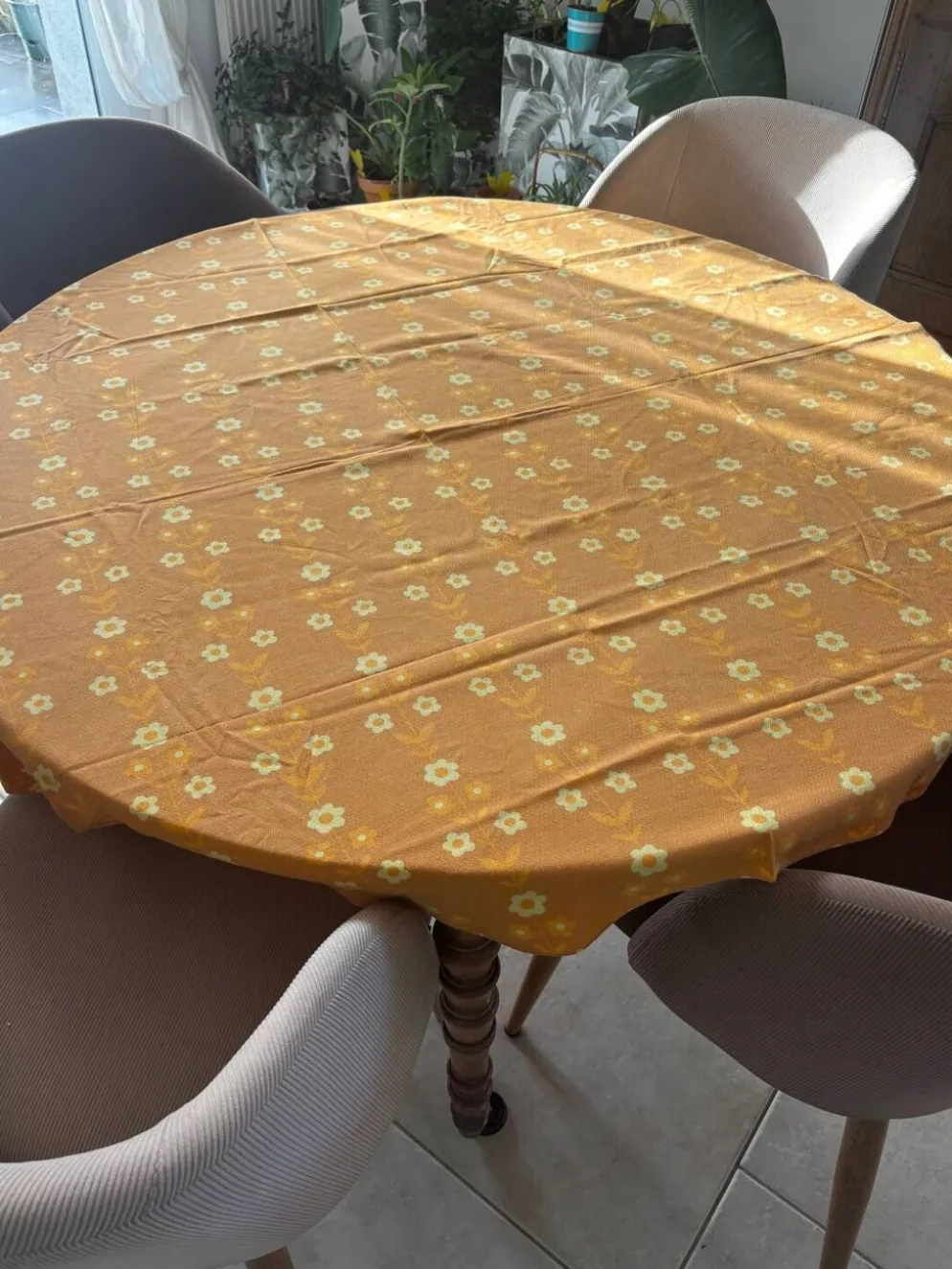 Vintage rétro nappe fleurie orange