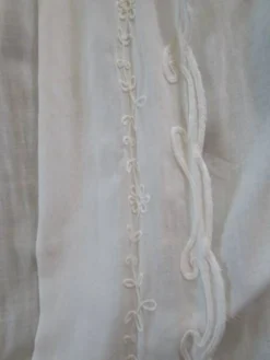Voile De Berceau ancien avec dessus de lit assorti