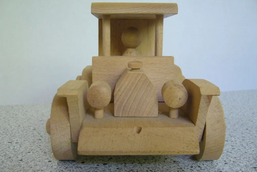 Voiture bois de style Citroën C3