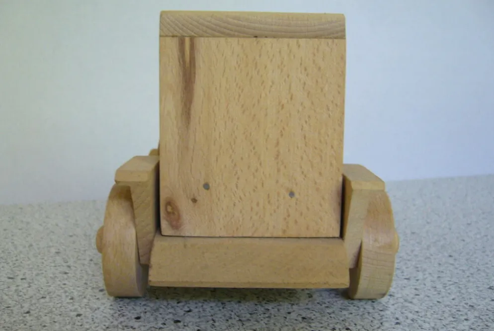 Voiture bois de style Citroën C3