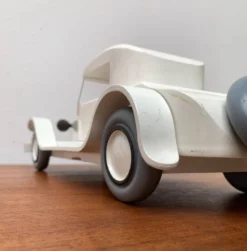 Voiture jouet vintage française décoration de Vilac